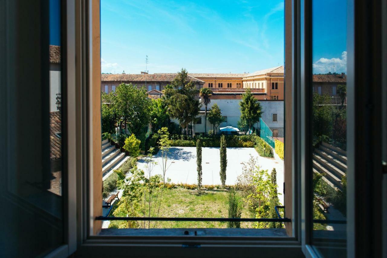Bb Porta Augustea - Fano Hotel Luaran gambar